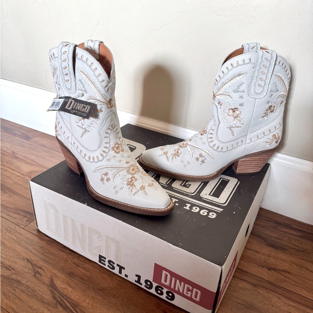 Dingo Primrose Women’s Leather Western Bootie Size 6